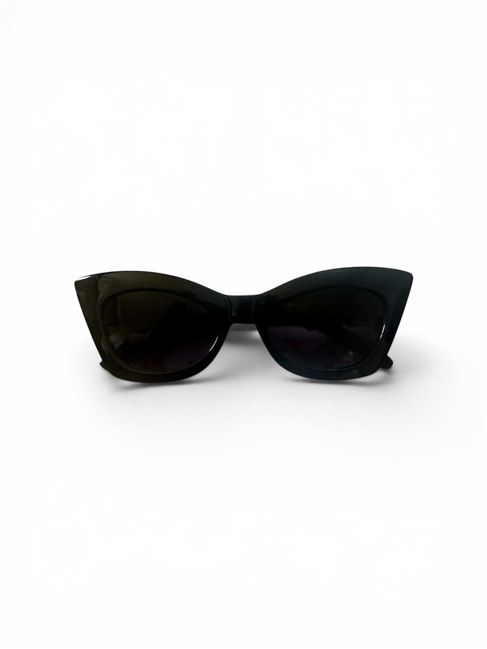 New Classic Guess Black Cat-Eye Women's Sunglasses